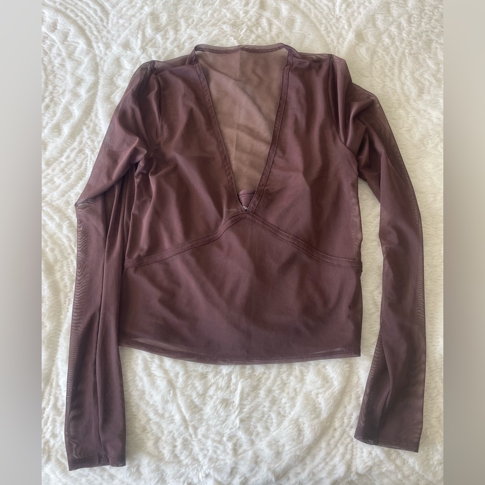 Abercrombie & Fitch - Long Sleeve V-Neck Mesh Top